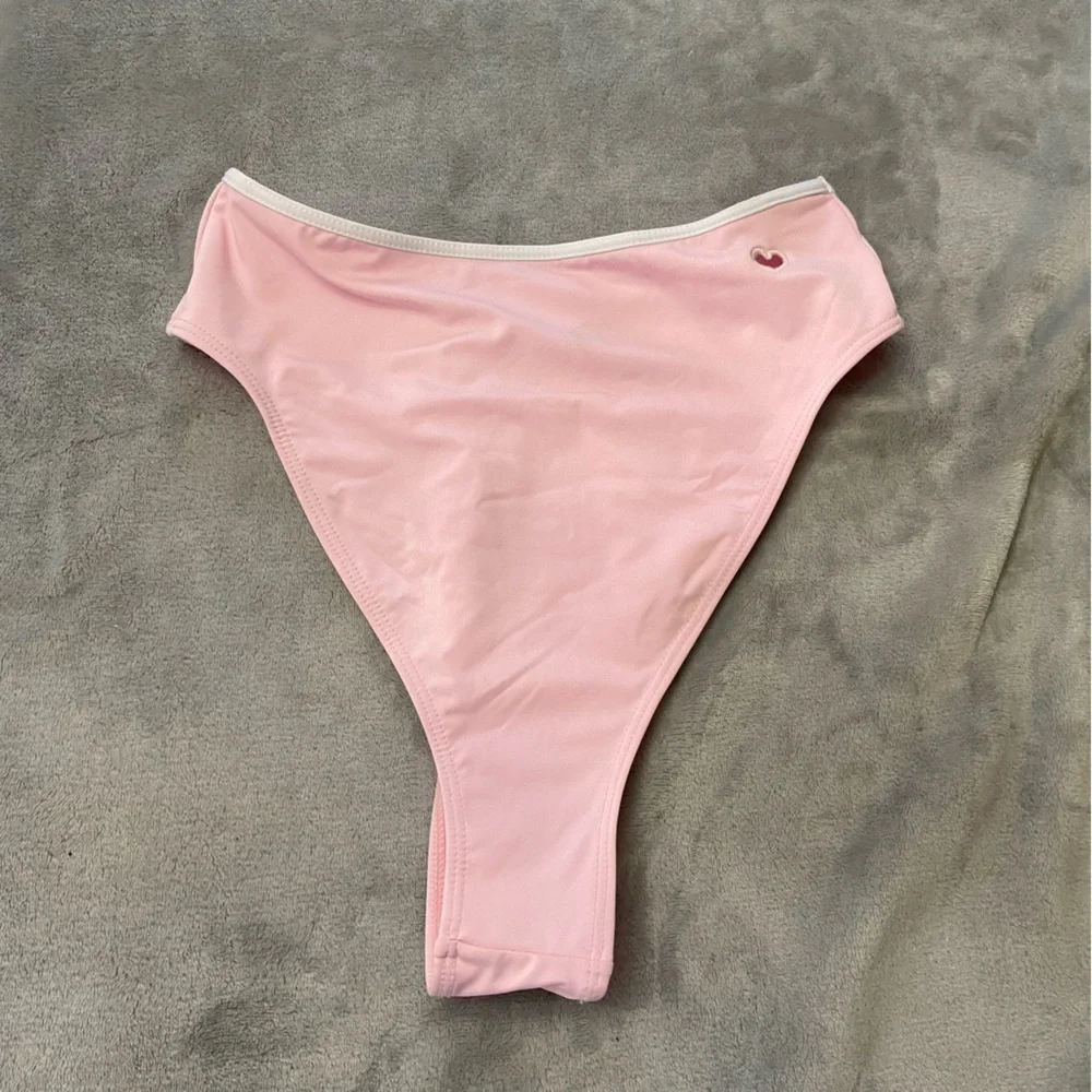 New! Frankies Bikinis Estella Bikini Bottom pink with heart cutout 24421